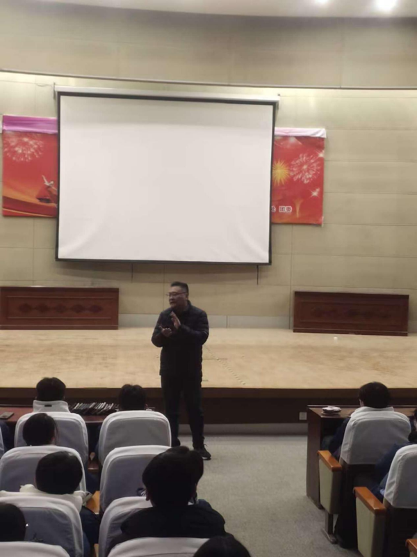 日出水了啊快点使劲动态图