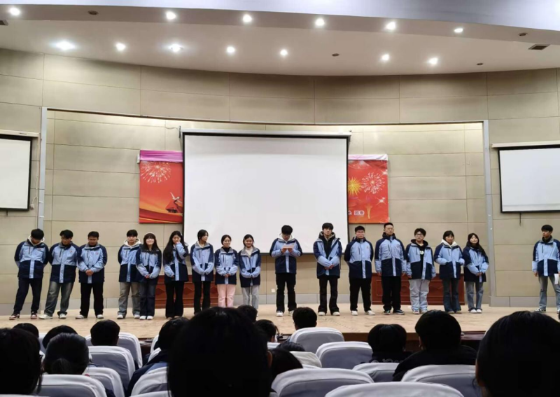 日出水了啊快点使劲动态图