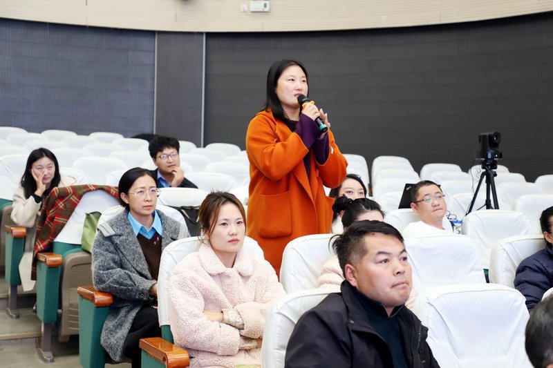 日出水了啊快点使劲动态图