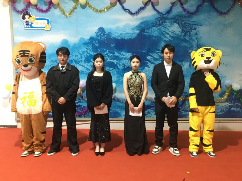 日出水了啊快点使劲动态图