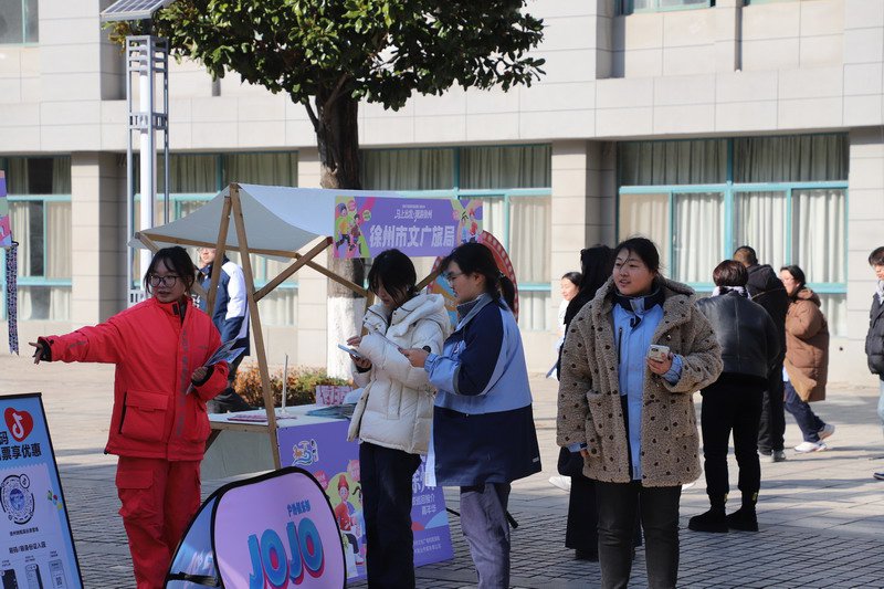 日出水了啊快点使劲动态图