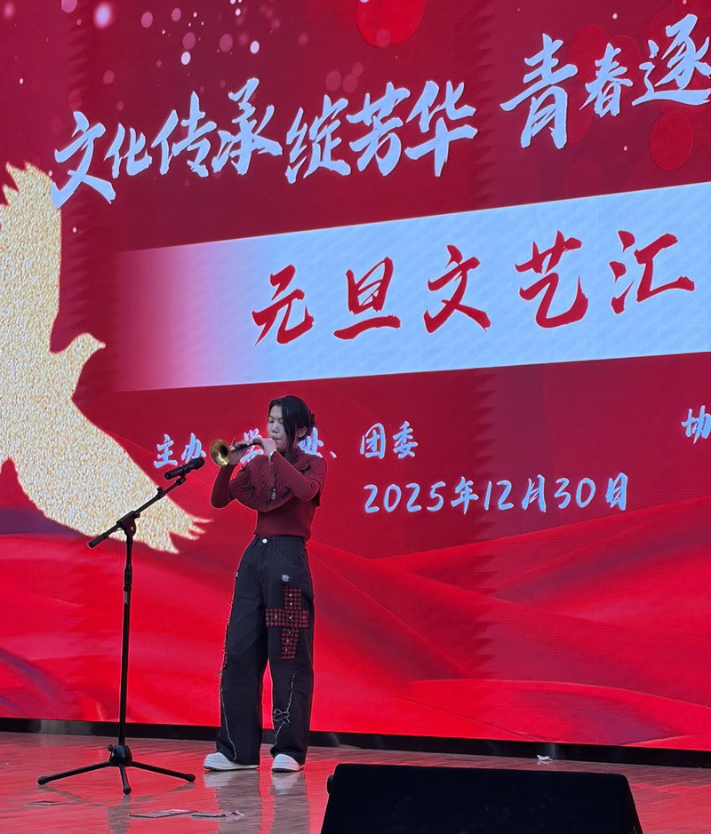 日出水了啊快点使劲动态图