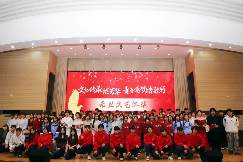 日出水了啊快点使劲动态图