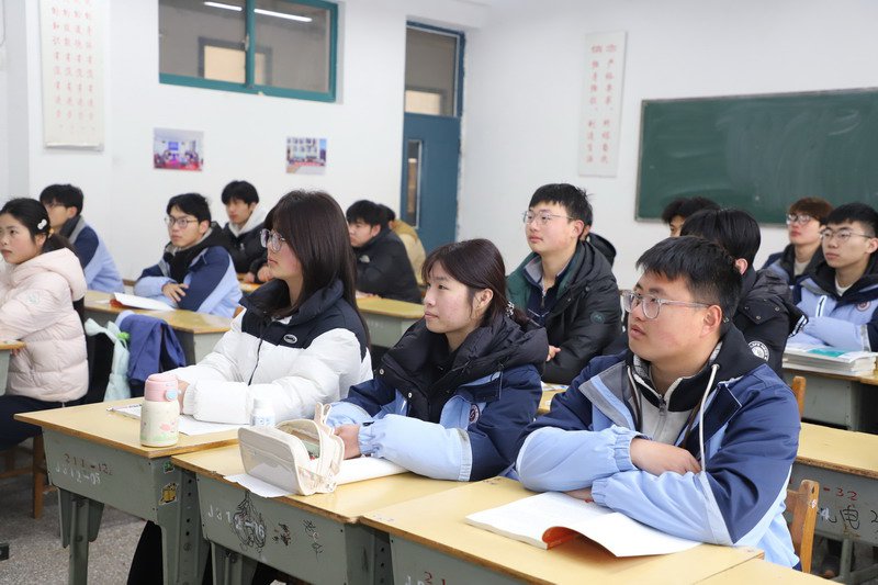 日出水了啊快点使劲动态图