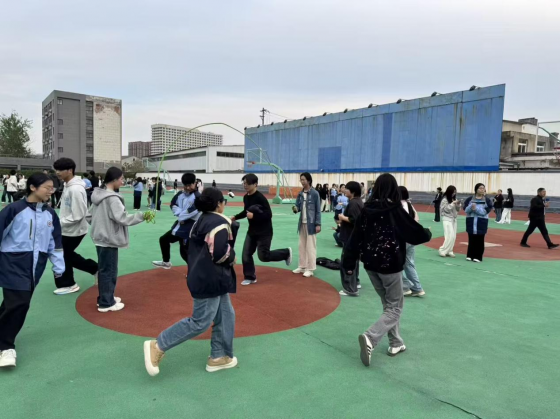 日出水了啊快点使劲动态图