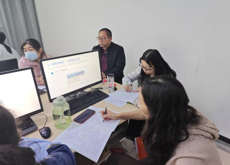 日出水了啊快点使劲动态图