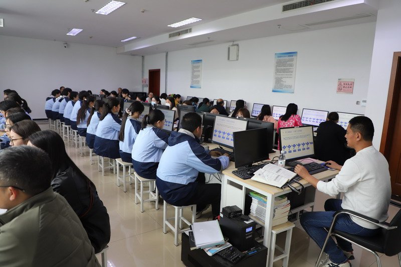 日出水了啊快点使劲动态图