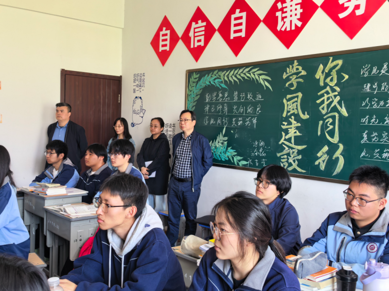日出水了啊快点使劲动态图