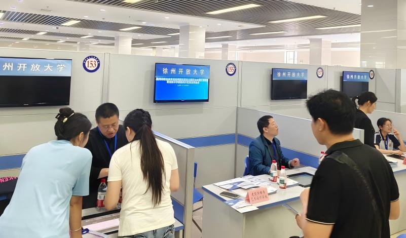 日出水了啊快点使劲动态图