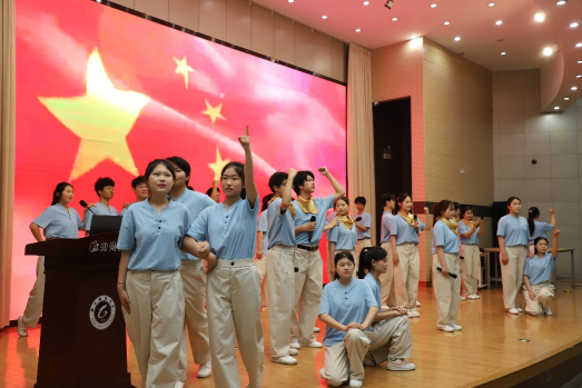 日出水了啊快点使劲动态图