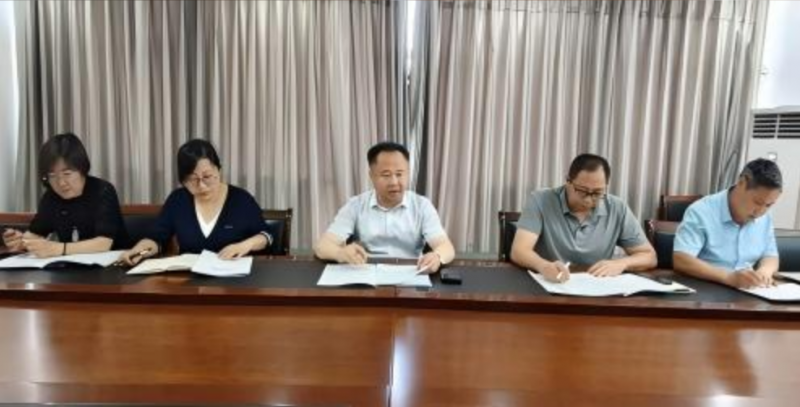 日出水了啊快点使劲动态图