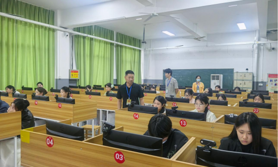 日出水了啊快点使劲动态图
