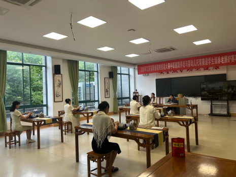 日出水了啊快点使劲动态图