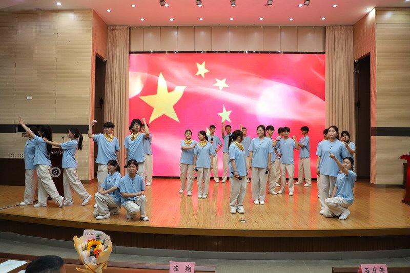 日出水了啊快点使劲动态图